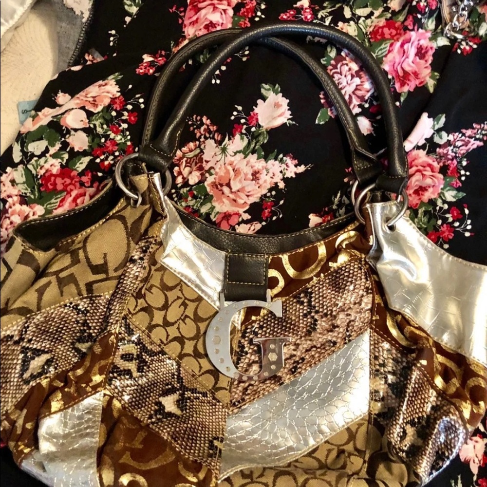 Guess Handbag - Picture 3 of 6
